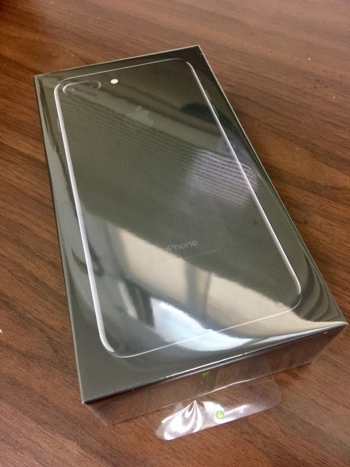 終於來到，曜石黑不專業開箱