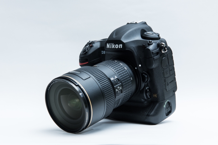 【開箱】新機皇襲來 Nikon D5