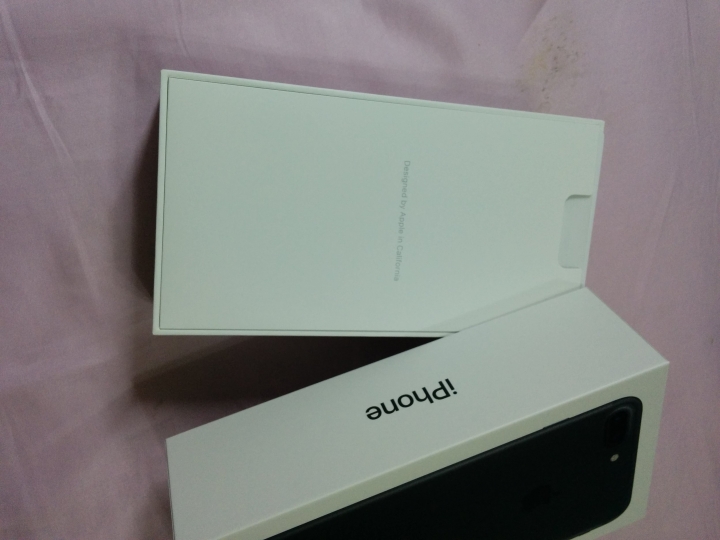 路過中華門市，7Plus黑竟然有貨