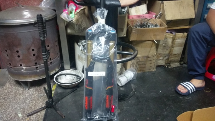 進化吧!LYCAON 275上2016FOX FLOAT 160MM 3Pos/Adj!!