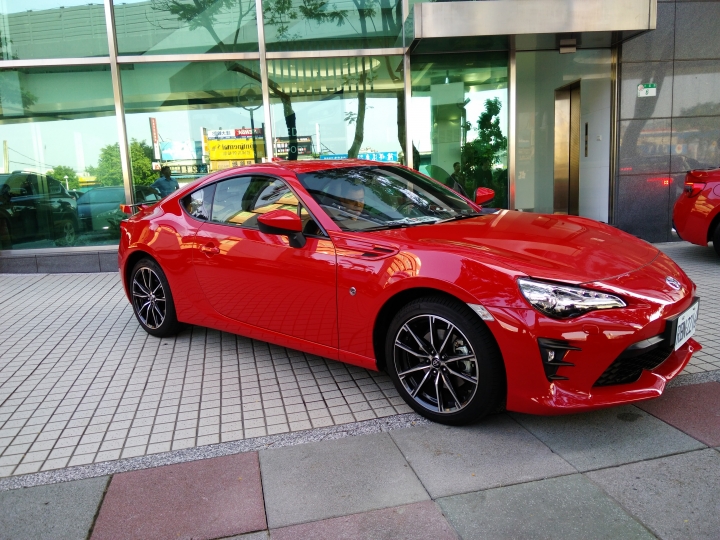 讓拓海也瘋狂~~"ALL NEW TOYOTA 86", 94狂~~