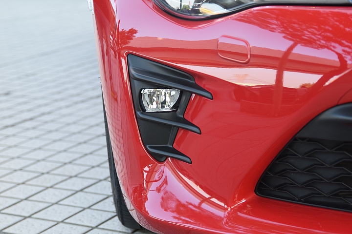 86 不跑秋名山 衝上陽明山  ALL NEW TOYOTA 86 超帥超狂 山路體驗