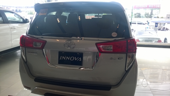 菲律賓TOYOT全新 Fortuner跟 全新 Innova