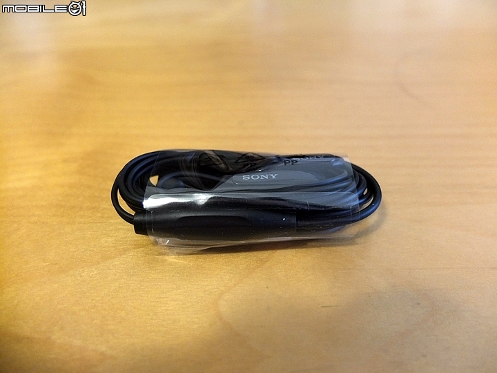 [極簡開箱] 我的第一支SONY智慧型手機 XPERIA XZ 澗水藍 (持續更新)