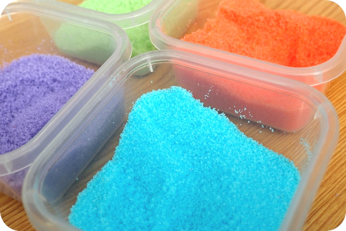 【苗栗通宵親子景點】七彩幸運鹽DIY+無料噴水池戲水趣，就在通宵精鹽觀光工廠！