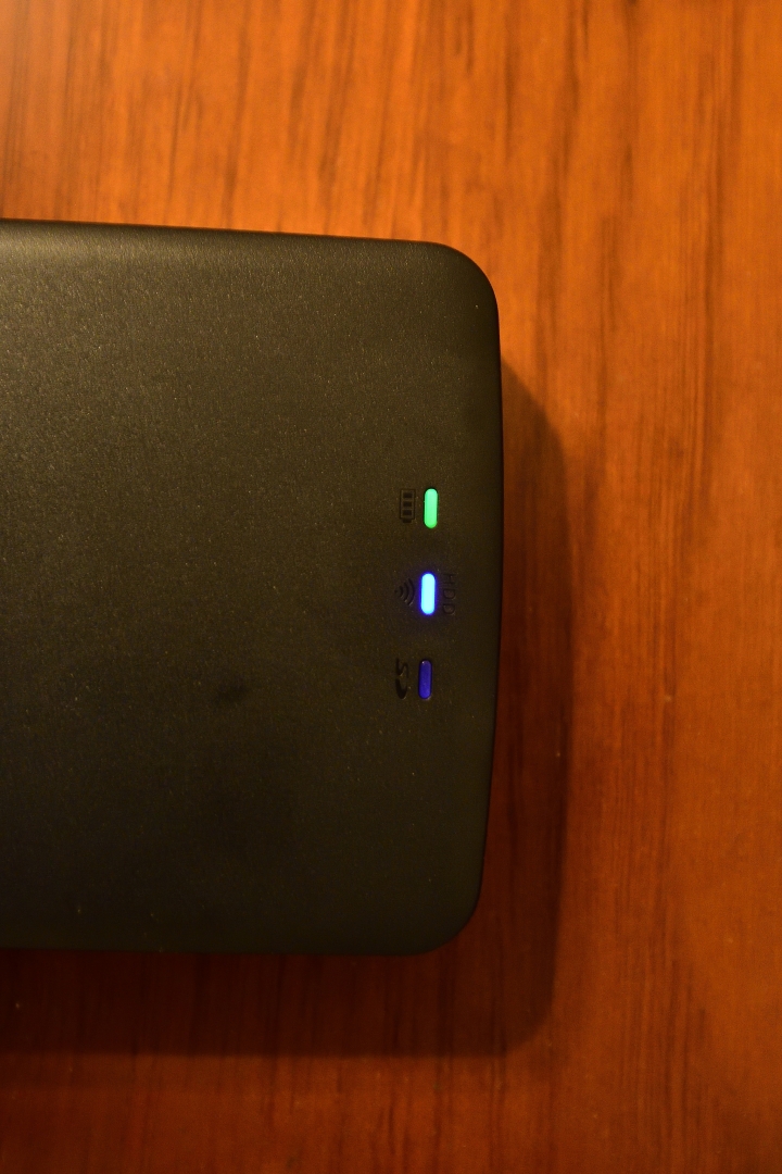 Toshiba Canvio AeroCast 1TB USB3.0 2.5吋WIFI無線硬碟 出外備份好雞絲心得分享