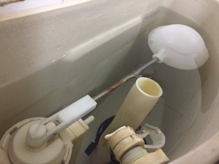 馬桶水箱進水不止⋯