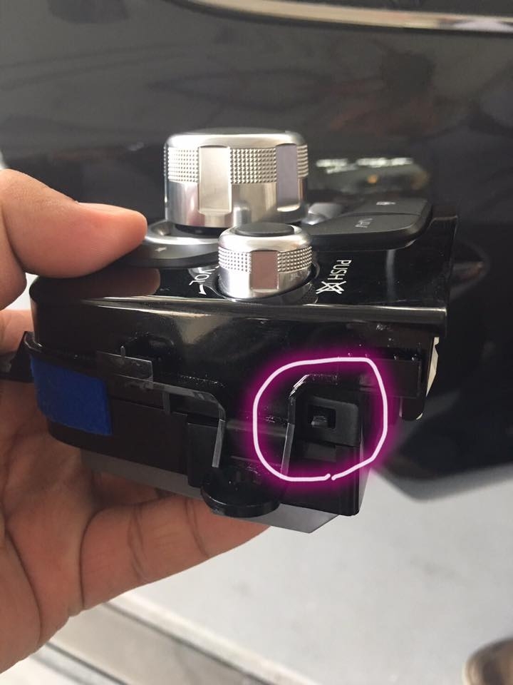MAZDA 3 內裝旋鈕鬆動維修需要到13500嗎?
