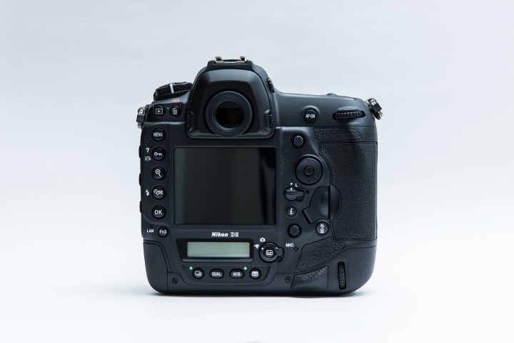 【開箱】新機皇襲來 Nikon D5