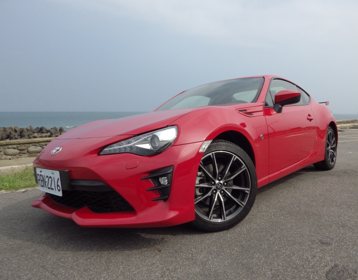 讓拓海也瘋狂~~"ALL NEW TOYOTA 86", 94狂~~