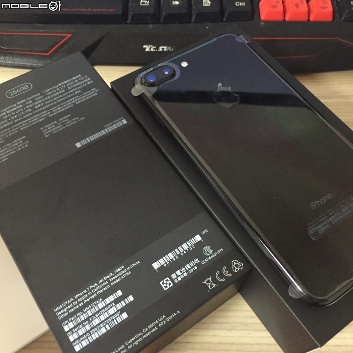 碰碰運氣 入手7+曜石黑256g