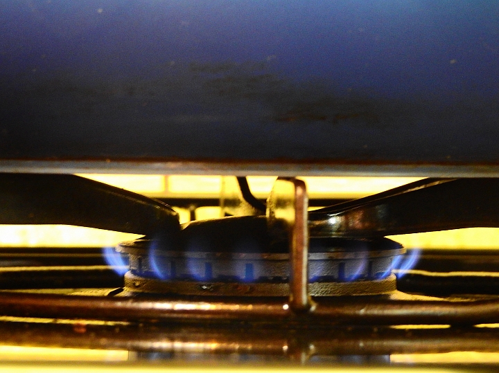 不加油或水，小火乾煎香蕉可以有效止咳。