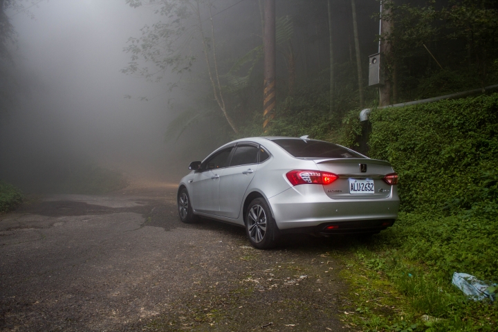 S5上山抓車 下山遇濃霧