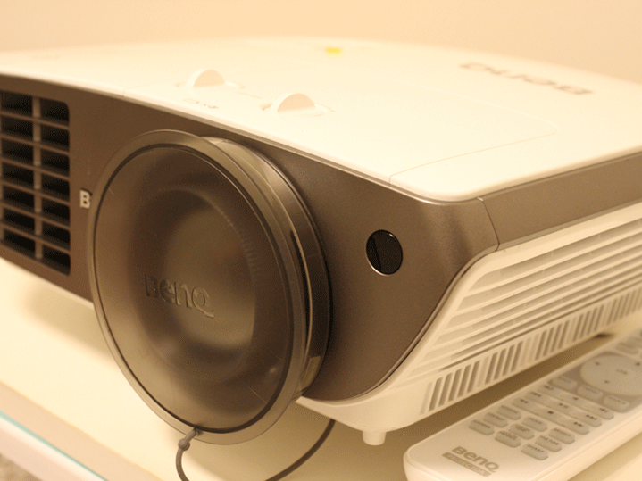 愛她‧就把《 BenQ W3000 雙向鏡頭位移導演機 》電影院帶回家！媲美好萊塢視聽饗宴