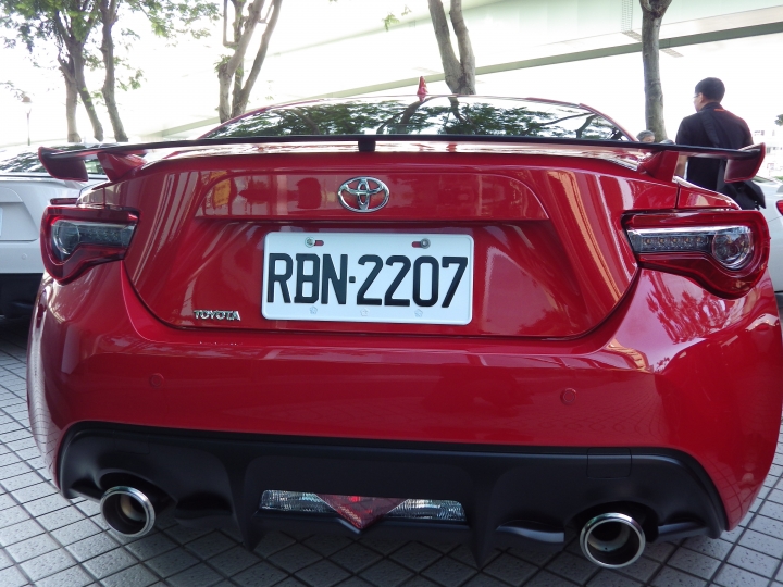 讓拓海也瘋狂~~"ALL NEW TOYOTA 86", 94狂~~