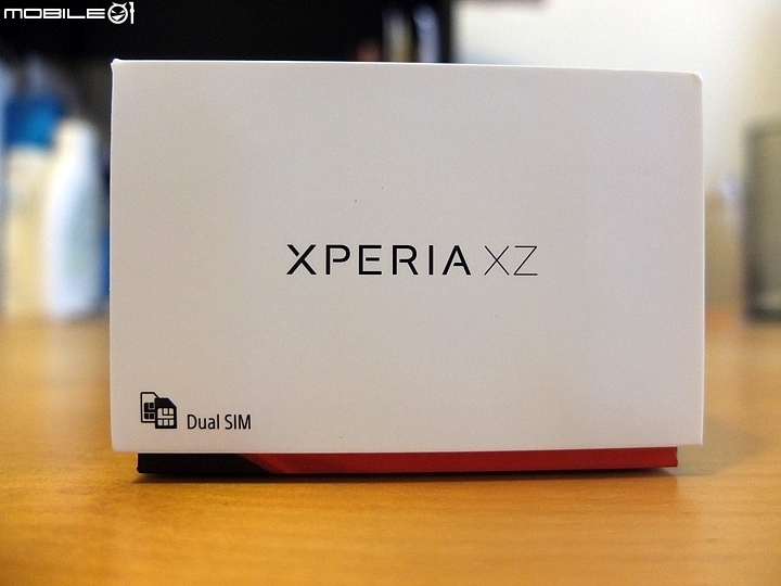 [極簡開箱] 我的第一支SONY智慧型手機 XPERIA XZ 澗水藍 (持續更新)