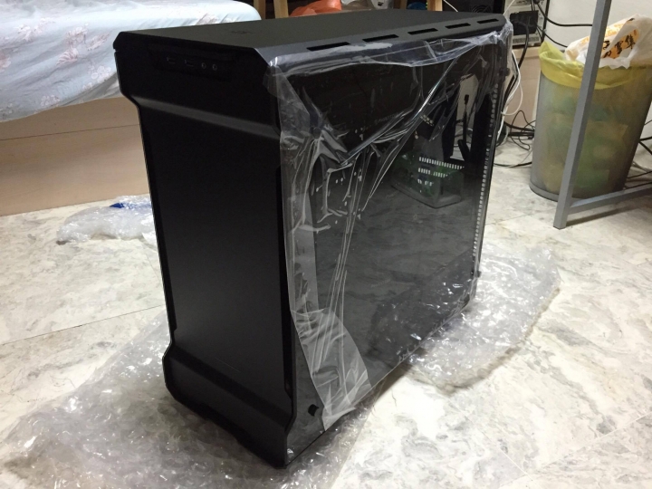當之無愧的年度最佳機殼 Phanteks ENTHOO EVOLV ATX Tempered Glass
