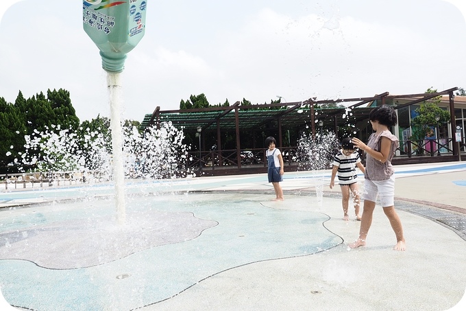 【苗栗通宵親子景點】七彩幸運鹽DIY+無料噴水池戲水趣，就在通宵精鹽觀光工廠！