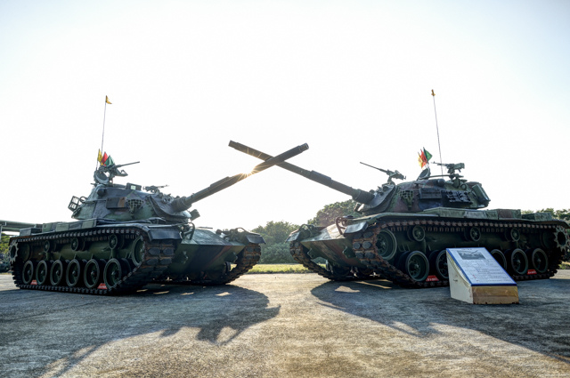 [亂拍照] 2016 國軍營區參訪 (新竹空軍基地+陸軍裝甲兵訓練指揮部)