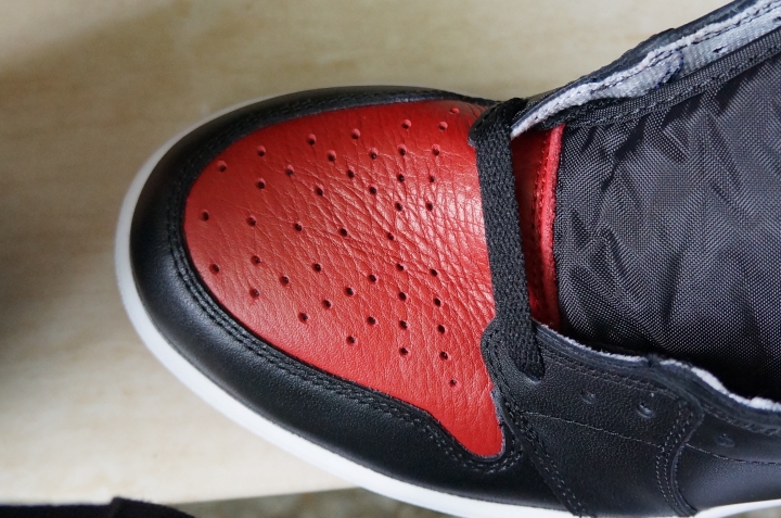AIR JORDAN 1 HIGH RETRO OG BANNED 關於台灣公司貨的說明卡及盒底NIKE公司貼紙