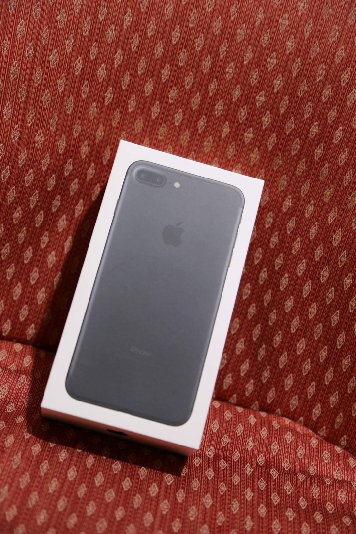 I phone 7 128G消光黑 不專業開箱！