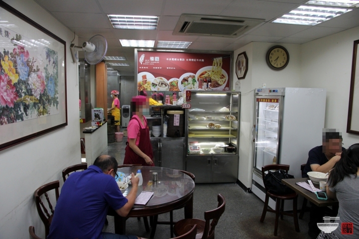 [台北美食]吳興街 穆記牛肉麵-曾經榨乾我兩日飯錢的牛肉麵店
