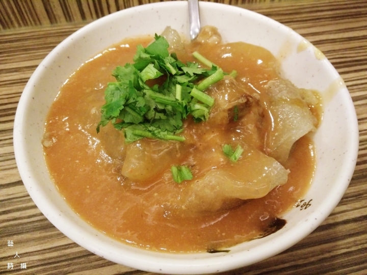 台北東區品嚐南部古早味.(慶)蚵鮮大腸蚵仔麵線@食在台北.藝人詩攝