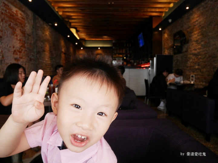 【台南美食】中西區 Brick 磚塊 Bar&Brunch ● 風格老屋內的迷人早午餐約會 ● 愛上墨西哥辣肉醬蛋捲！❤❤