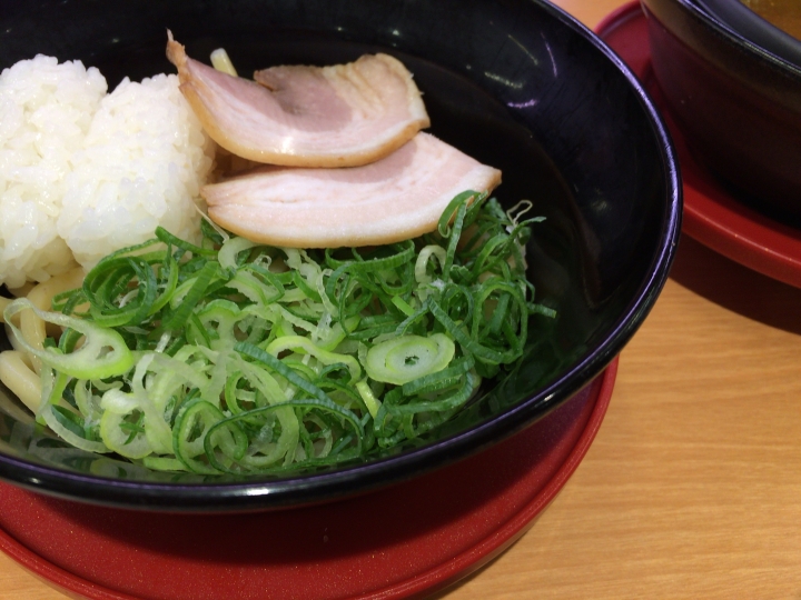 【美食。食記】東京 池袋 拜託！可以不要這麼狂嗎？ 回し寿司 スシロー SUSHIRO 南池袋