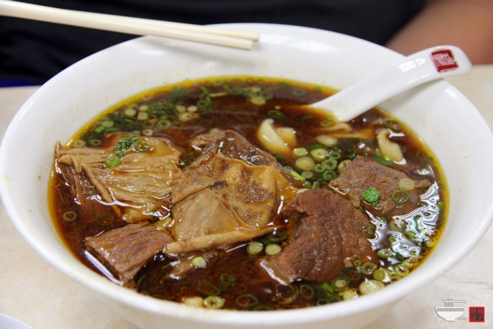[台北美食]吳興街 穆記牛肉麵-曾經榨乾我兩日飯錢的牛肉麵店