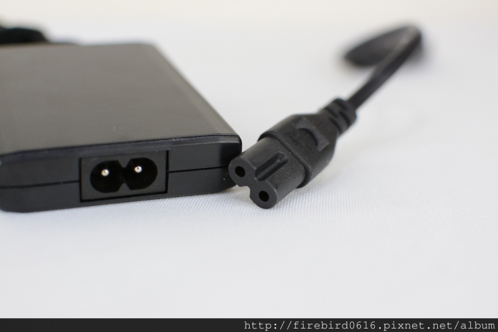 [產品開箱]俄羅斯Raydget PowerBox5 口袋型迷你電腦--Intel i5/4G/256GB SSD