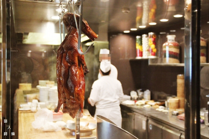 彷彿置身於美術館用餐.台北國賓大飯店粵菜廳松露龍蝦套餐
