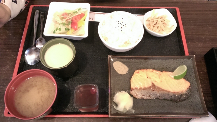 [日式料理/定食/拉麵]苗栗竹南科學園區六角工房定食食記~ 工程師中午的最愛~