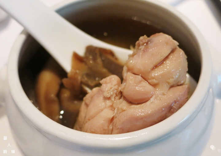 彷彿置身於美術館用餐.台北國賓大飯店粵菜廳松露龍蝦套餐