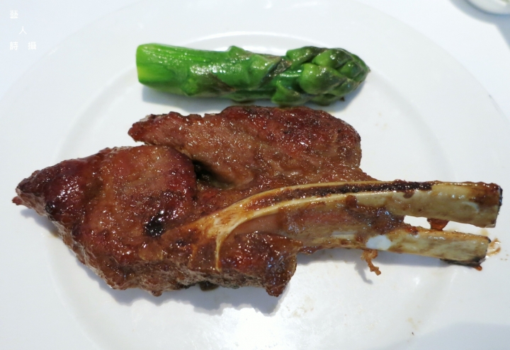 彷彿置身於美術館用餐.台北國賓大飯店粵菜廳松露龍蝦套餐