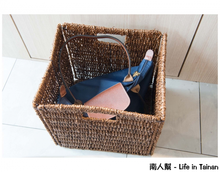 【台南市東區-吃到飽】調酒.氣泡水飲料暢飲│烤螃蟹.牡蠣.鳳螺│首創迴轉燒物吃到飽~~排隊燒物