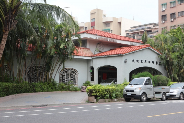(台南東區)狸小路手作烘焙 可愛公仔與吸睛千層派、蛋糕