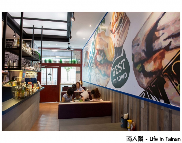 【台南市東區-美食】限量餐點│手工漢堡肉│主廚特製餐點│巷弄中的美式小餐館~~Kook美式餐廳
