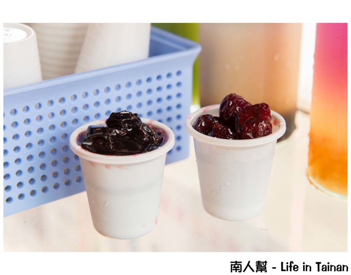 【台南安平區-飲料】香濃黑糖奶+波霸，也可以包二奶、包二爺~~青蛙黑蛋奶安平店