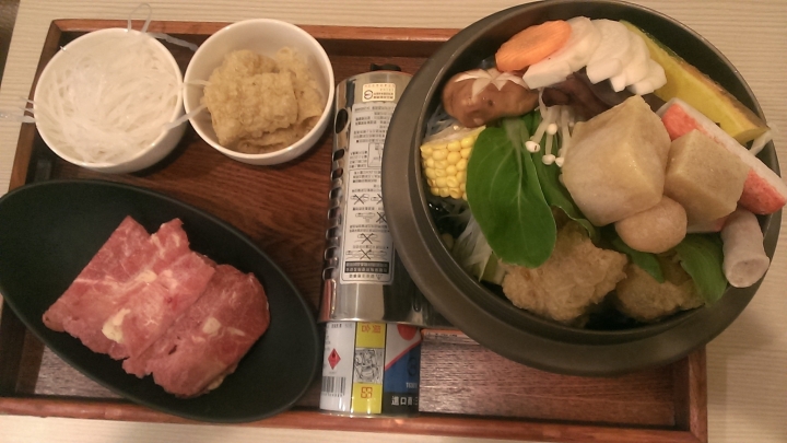 [義大利麵/小火鍋/韓式鍋粑飯/燉飯/焗烤/下午茶]苗栗頭份尚順店兔子廚房親子餐廳食記 ~可愛的龍貓公仔擺設~