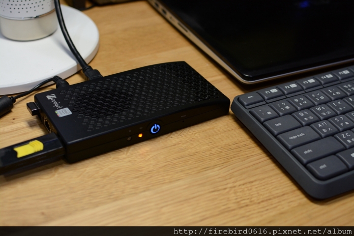 [產品開箱]俄羅斯Raydget PowerBox5 口袋型迷你電腦--Intel i5/4G/256GB SSD