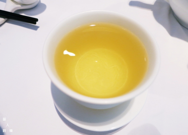 彷彿置身於美術館用餐.台北國賓大飯店粵菜廳松露龍蝦套餐