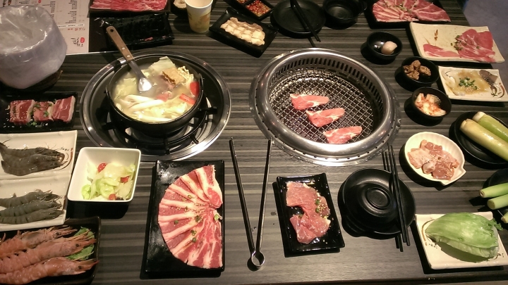 [烤肉/燒肉/火鍋/火烤兩吃]苗栗頭份尚順附近一喜燒肉~天使紅蝦超大隻~霜降牛~好好吃~