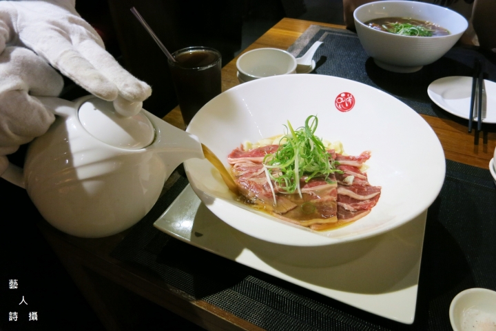 品嚐傳統市場裡的古早味.一流彌月油飯.古亭市場@趣，逛菜市場.藝人詩攝
