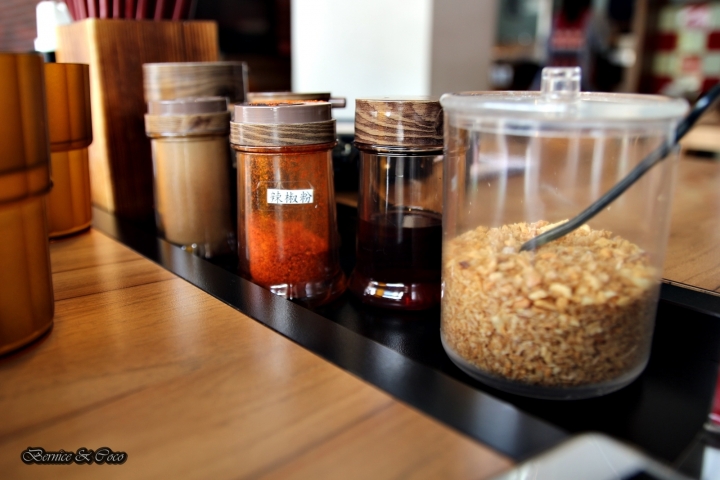 梅光軒拉麵 榮獲米其林紅色指南推薦在台灣原汁原味呈現的拉麵店(板橋府中站)