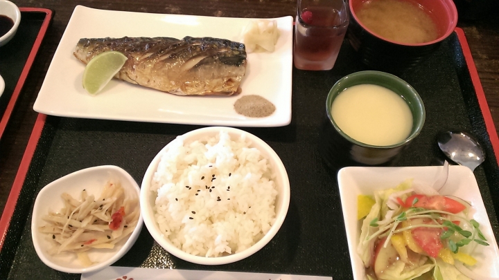 [日式料理/定食/拉麵]苗栗竹南科學園區六角工房定食食記~ 工程師中午的最愛~
