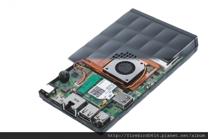 [產品開箱]俄羅斯Raydget PowerBox5 口袋型迷你電腦--Intel i5/4G/256GB SSD