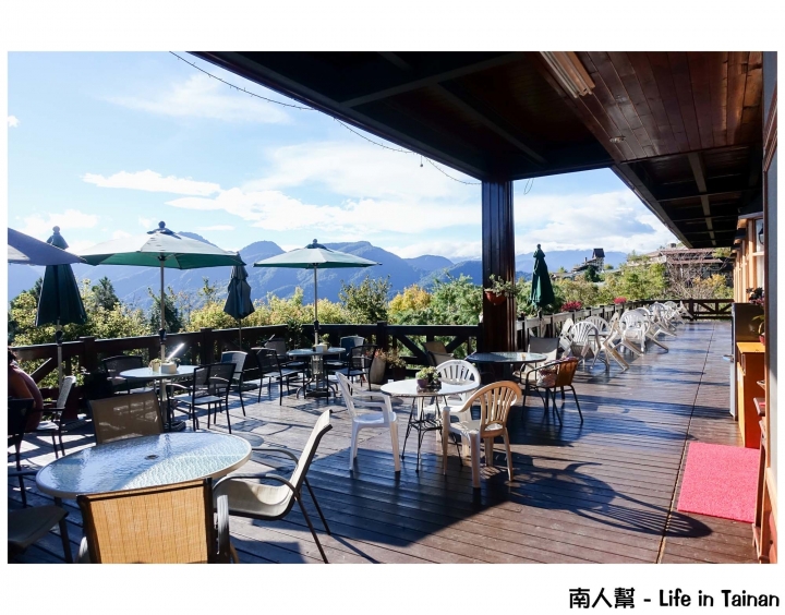【南投清境-住宿】近清境景點│附設景觀陽台│附早餐│清境木屋住宿~~比佛利山莊