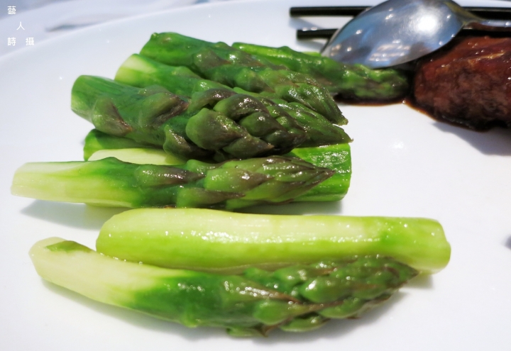 彷彿置身於美術館用餐.台北國賓大飯店粵菜廳松露龍蝦套餐