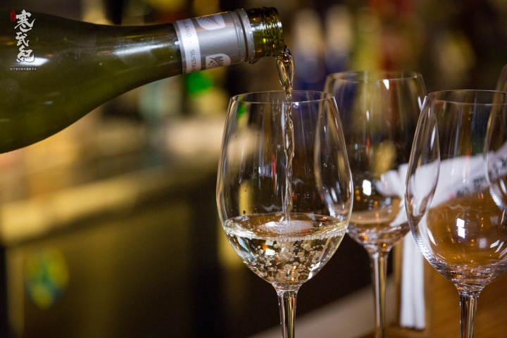 57食堂酒場-餐酒館 Bistro‧捷運南京復興站｜遼寧街深夜食堂‧和洋混搭精緻酒食‧吧台熱絡氣氛超一流！